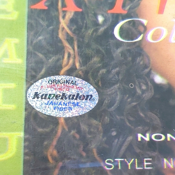 X-pression Collection Ultra Braid hair Extensions - Picture 2 of 6